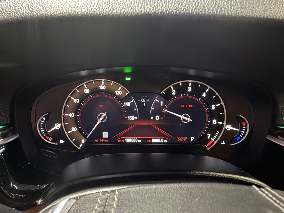 Vehicle image 26 of 73