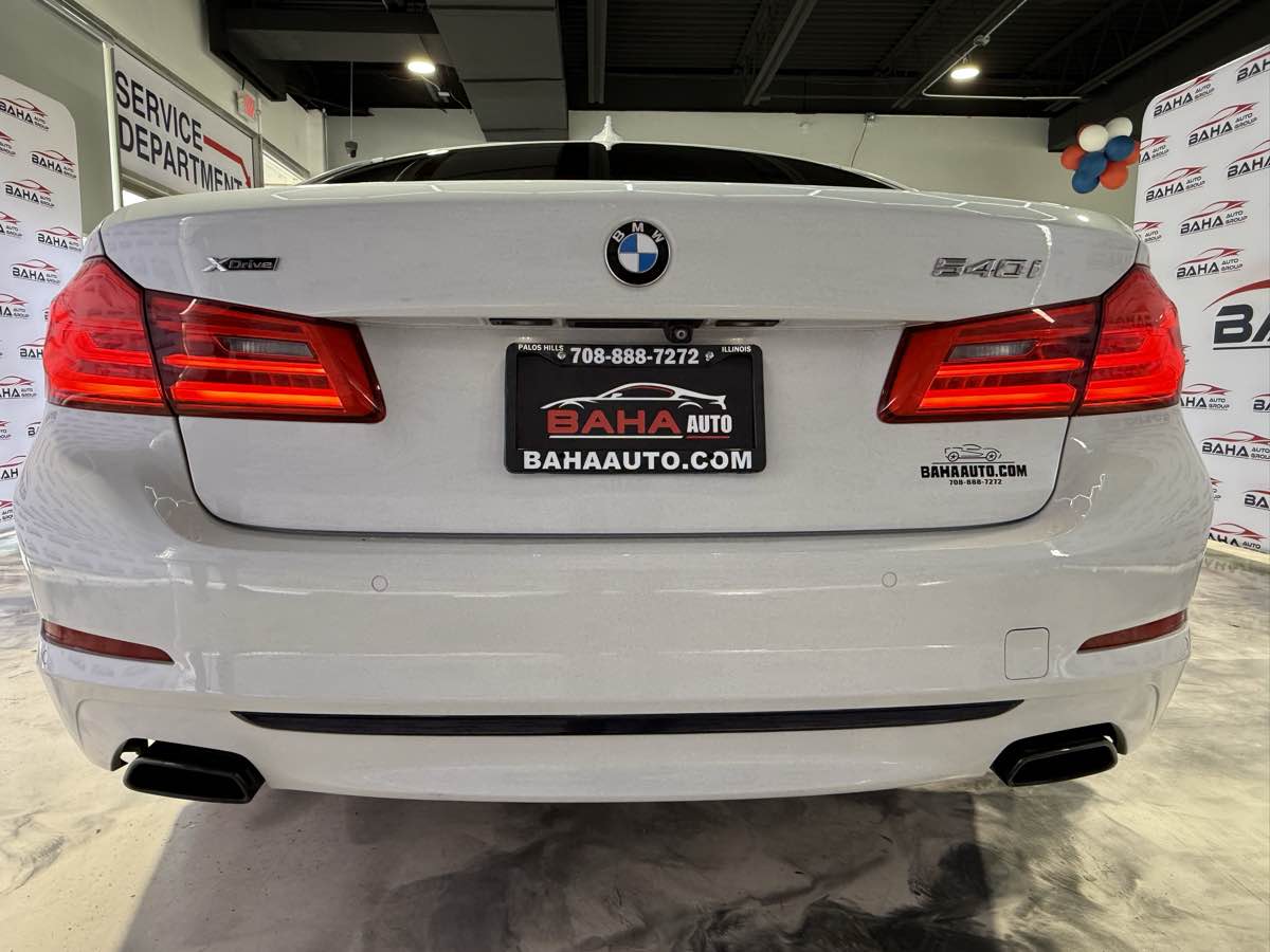 Vehicle image 21 of 73
