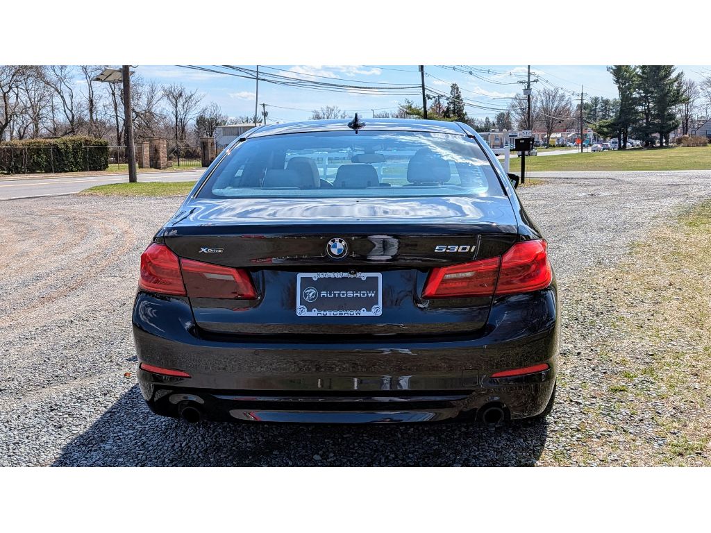 Vehicle image 6 of 27
