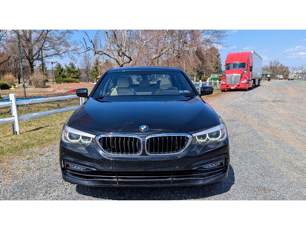 Vehicle image 2 of 27