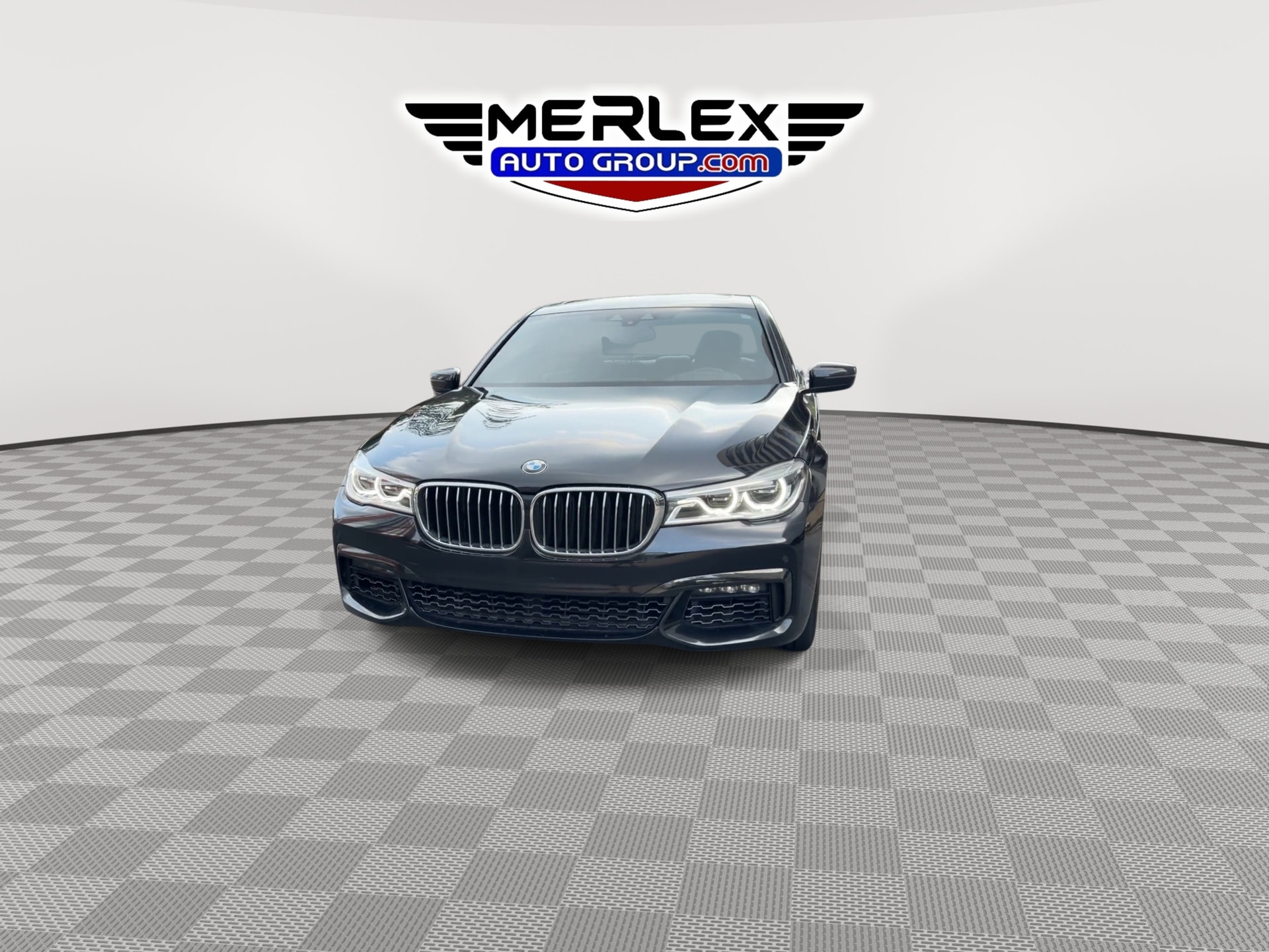 2018 BMW 7 Series 750i Image 3 of 30
