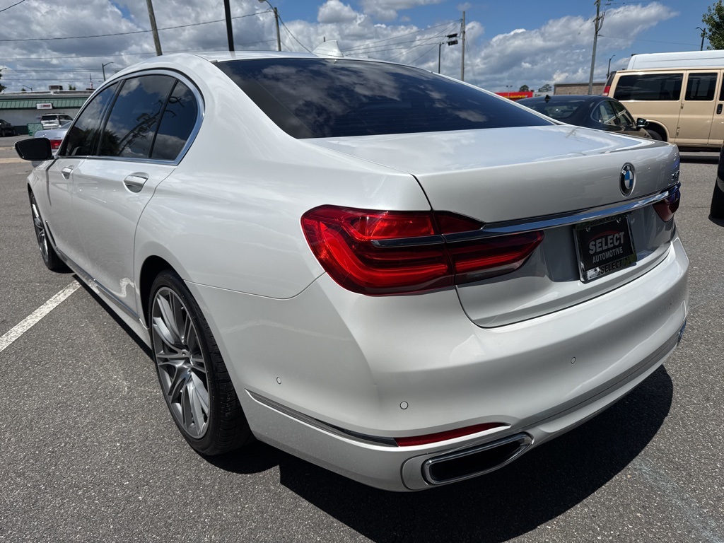 Vehicle image 4 of 27