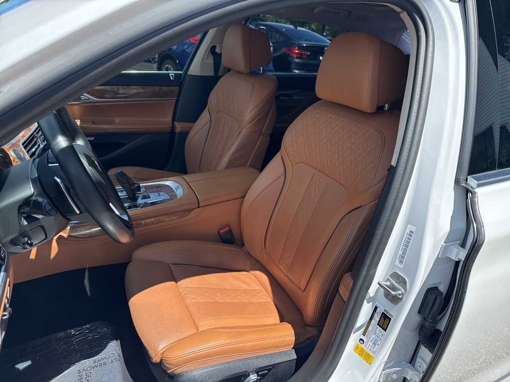 Vehicle image 5 of 27