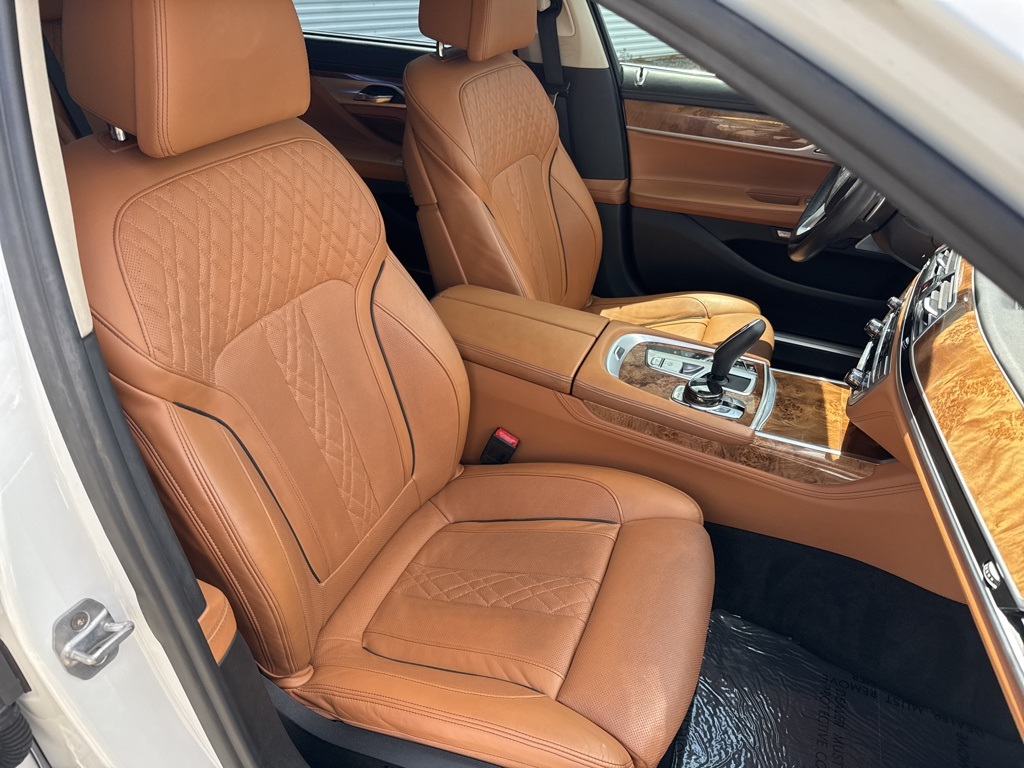 Vehicle image 27 of 27