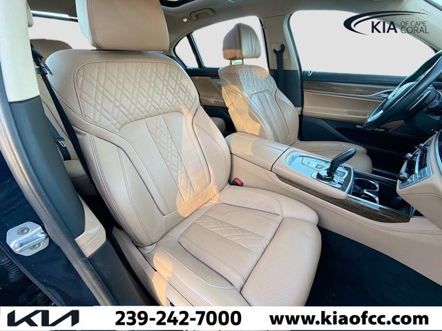 2018 BMW 7 Series 750i xDrive Image 11 of 40