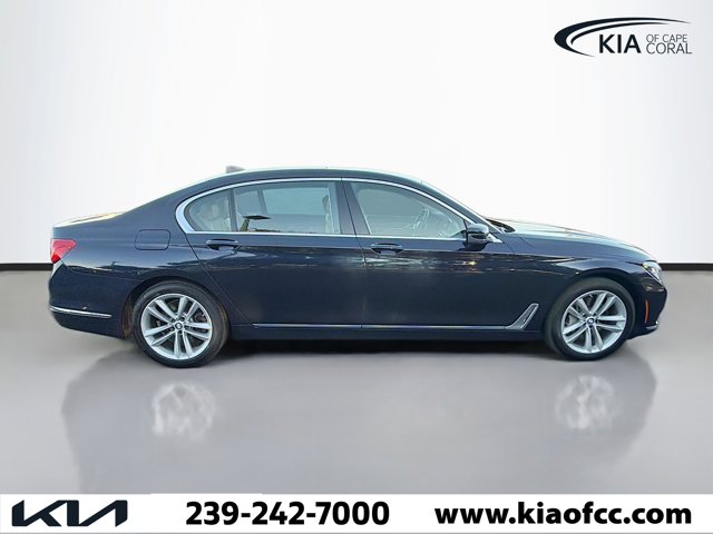 2018 BMW 7 Series 750i xDrive Image 4 of 40