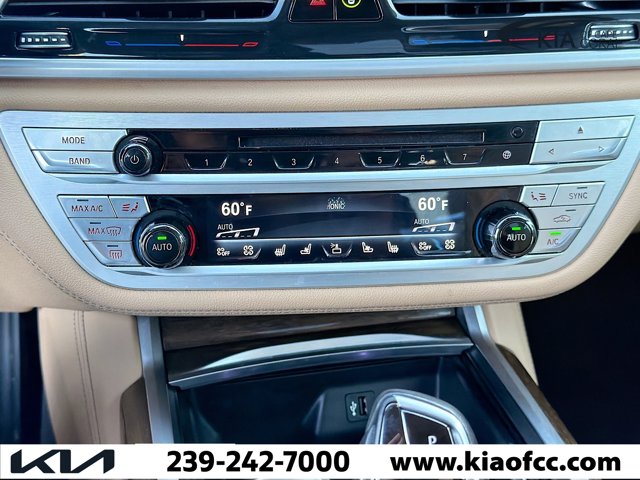 2018 BMW 7 Series 750i xDrive Image 33 of 40