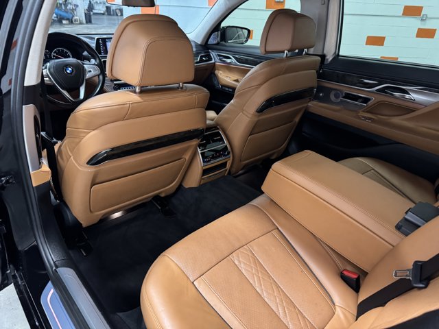 Vehicle image 15 of 39