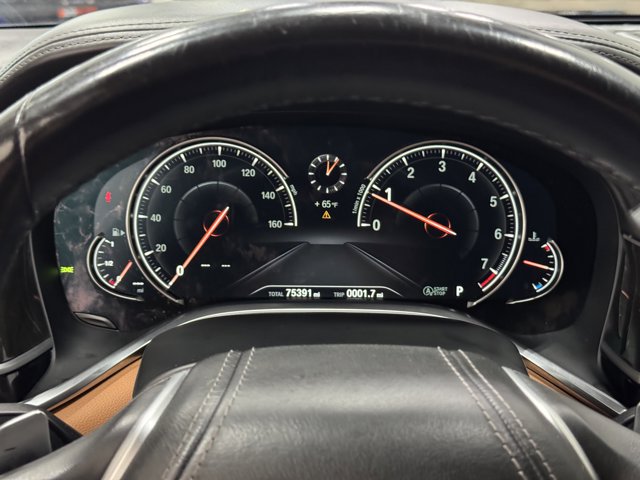 Vehicle image 27 of 39