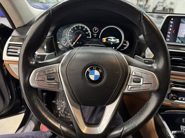 Vehicle image 24 of 39