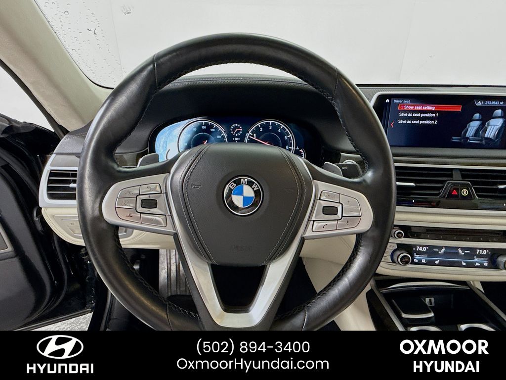 Vehicle image 11 of 33