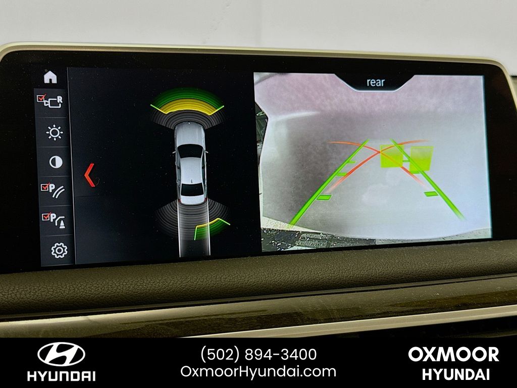 Vehicle image 13 of 33