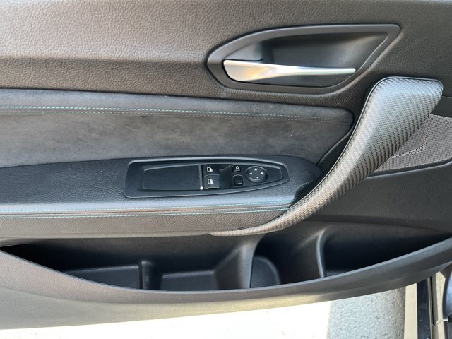 Vehicle image 21 of 37