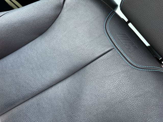 Vehicle image 26 of 37