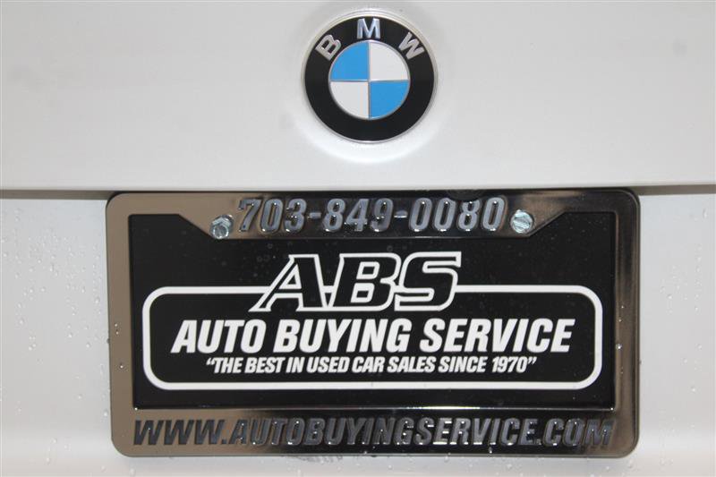Vehicle image 21 of 44