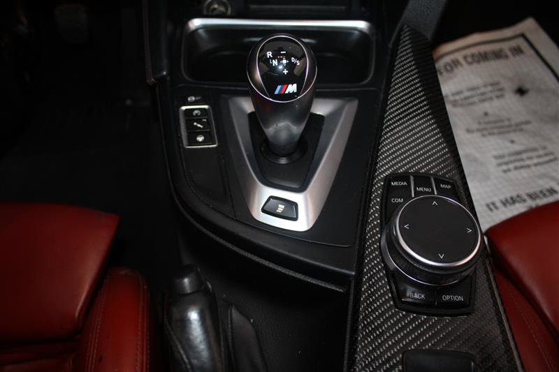 Vehicle image 42 of 44