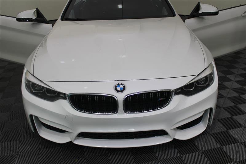 Vehicle image 16 of 44