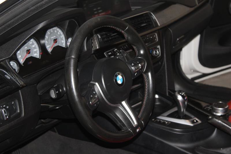 Vehicle image 24 of 44