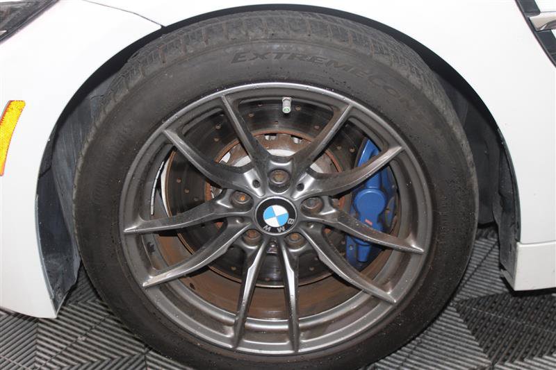 Vehicle image 19 of 44
