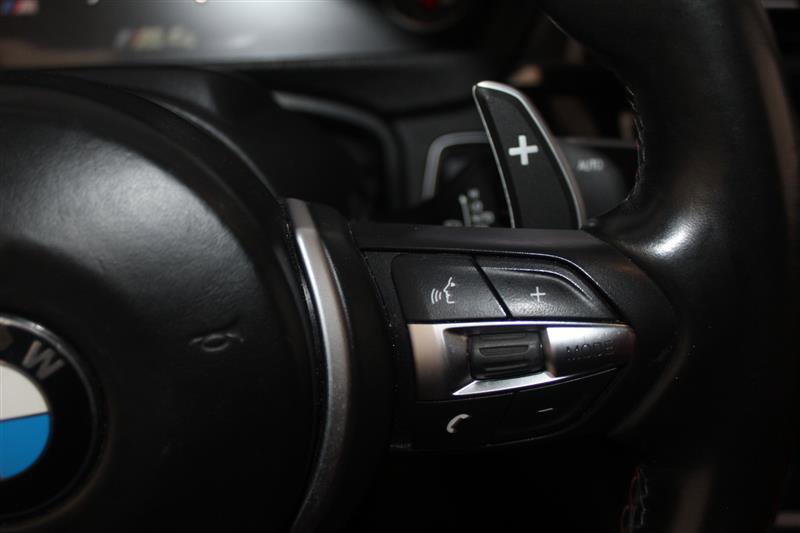 Vehicle image 39 of 44