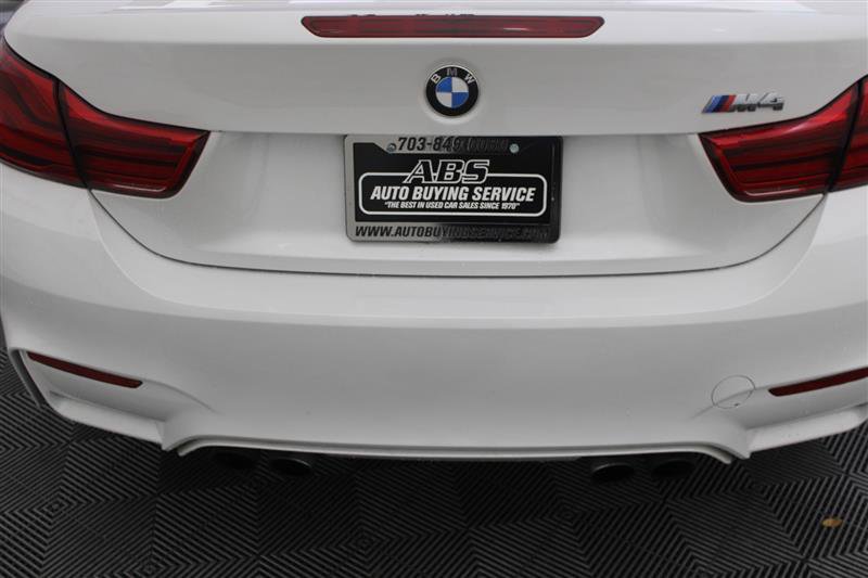 Vehicle image 20 of 44