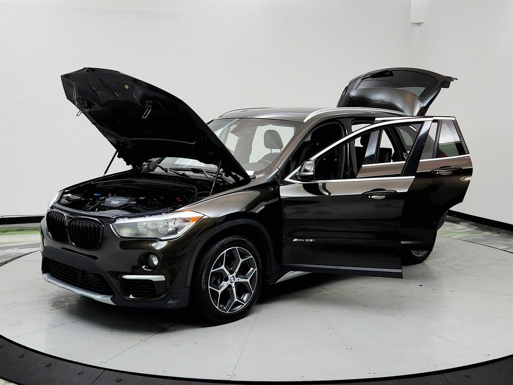 Vehicle image 3 of 39