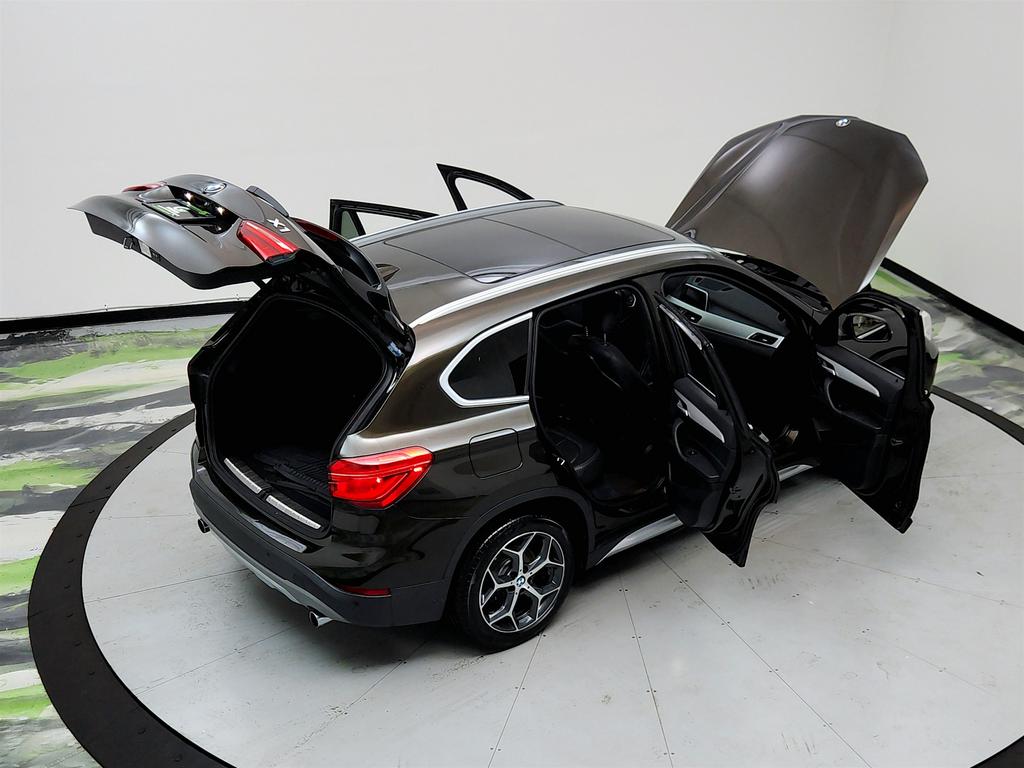 Vehicle image 12 of 39