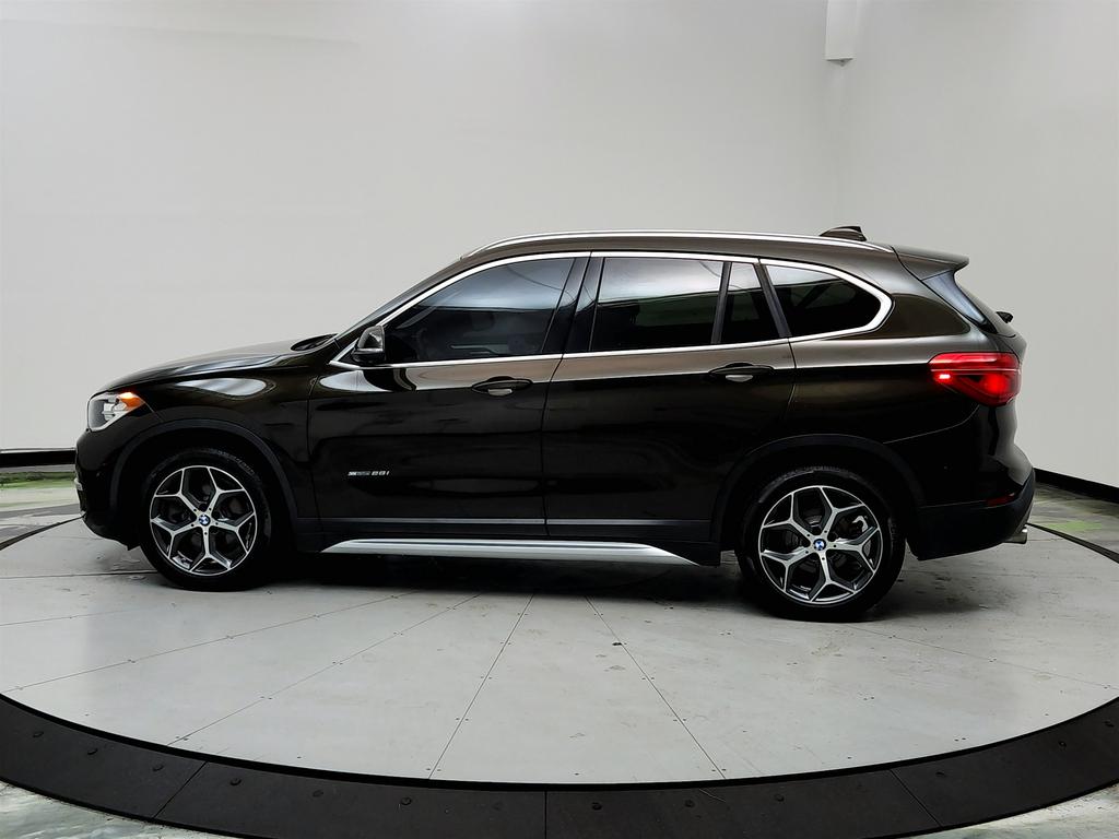 Vehicle image 19 of 39