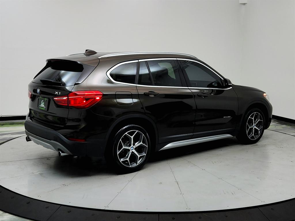 Vehicle image 13 of 39