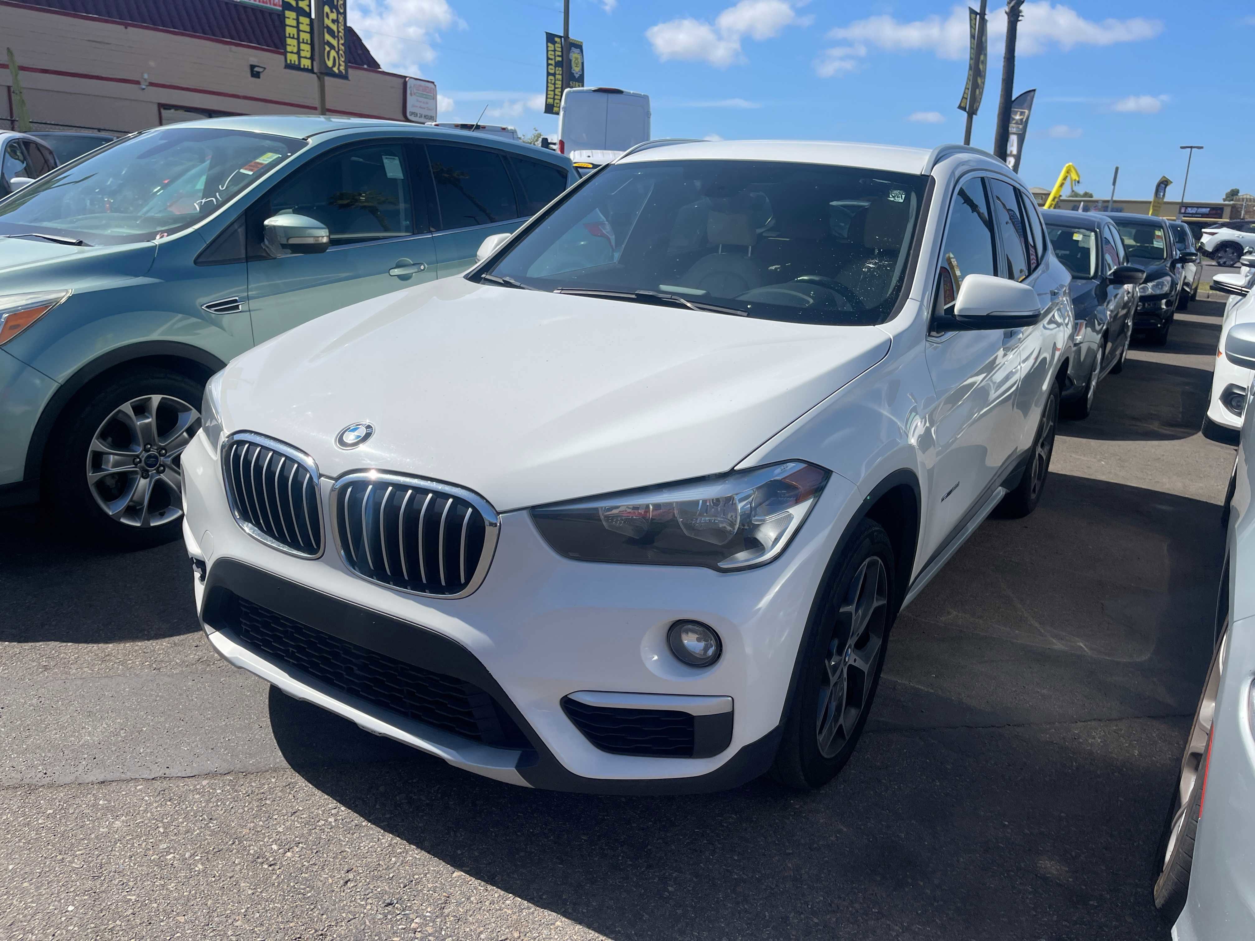 Vehicle image 1 of 4
