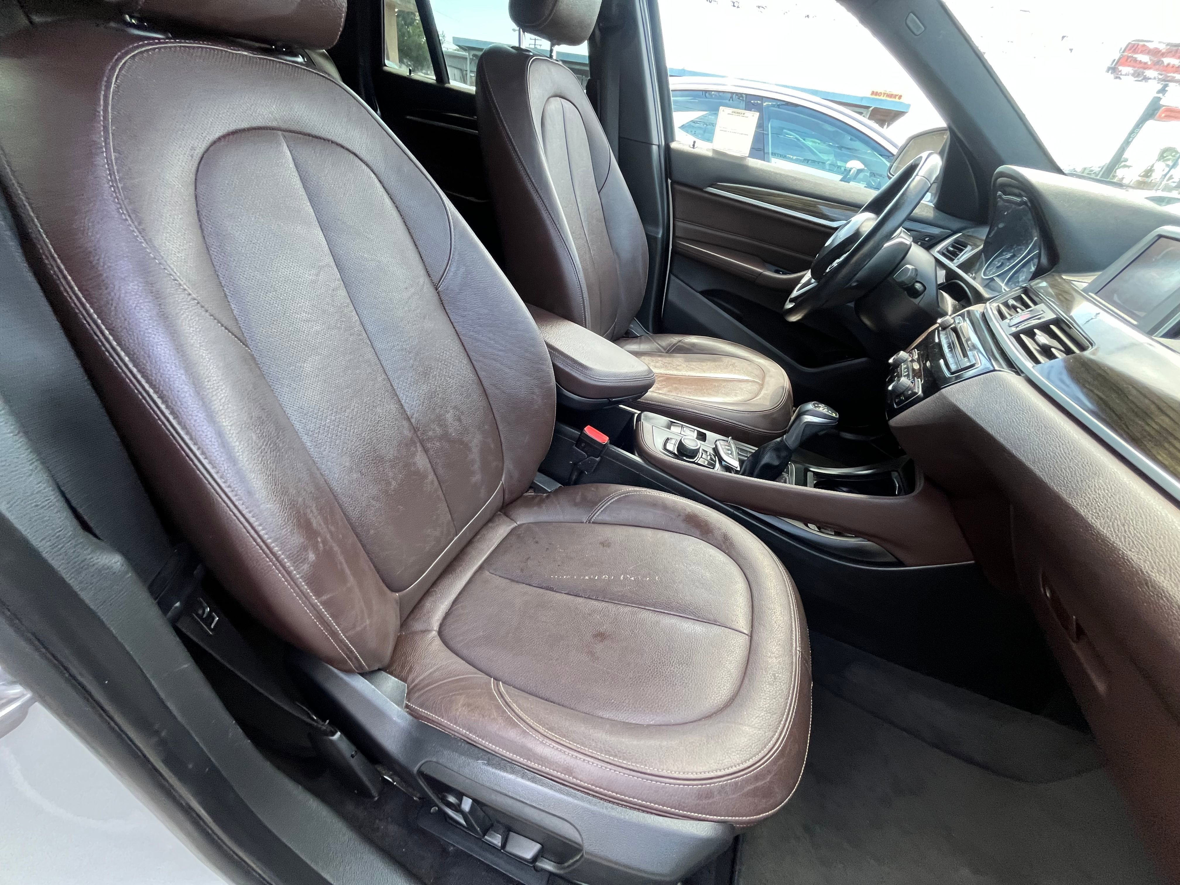 Vehicle image 61 of 74