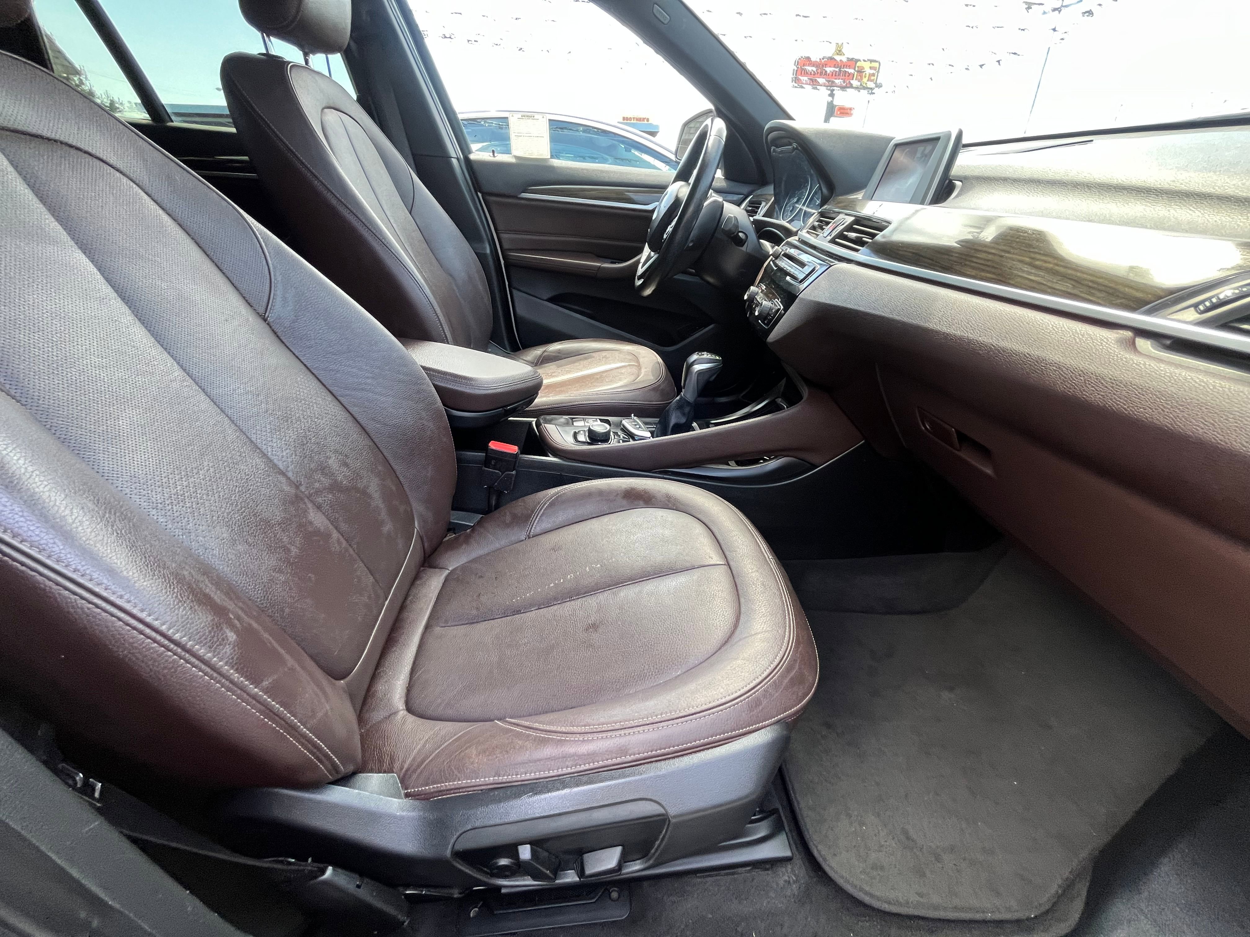 Vehicle image 58 of 74