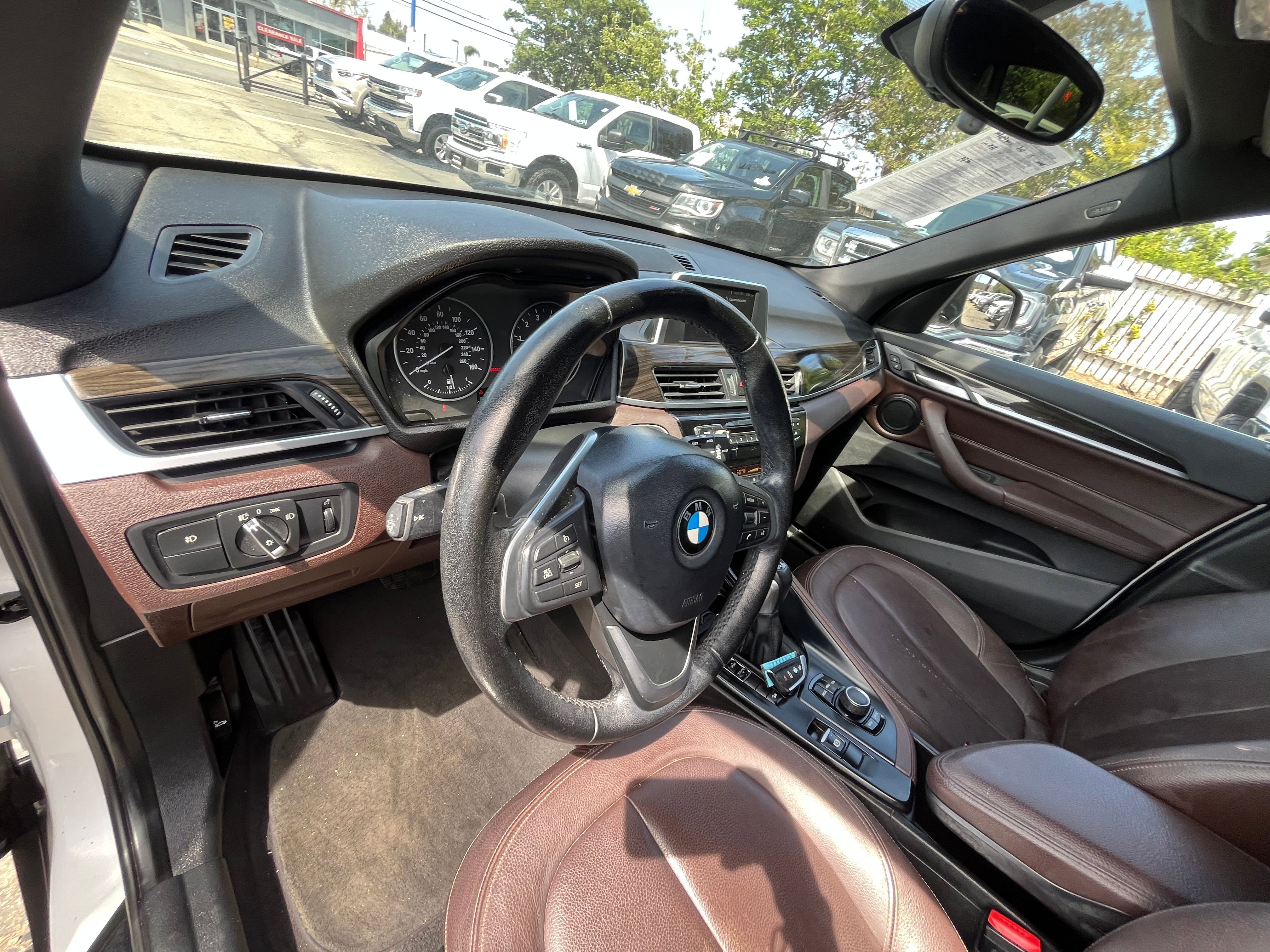 Vehicle image 39 of 74