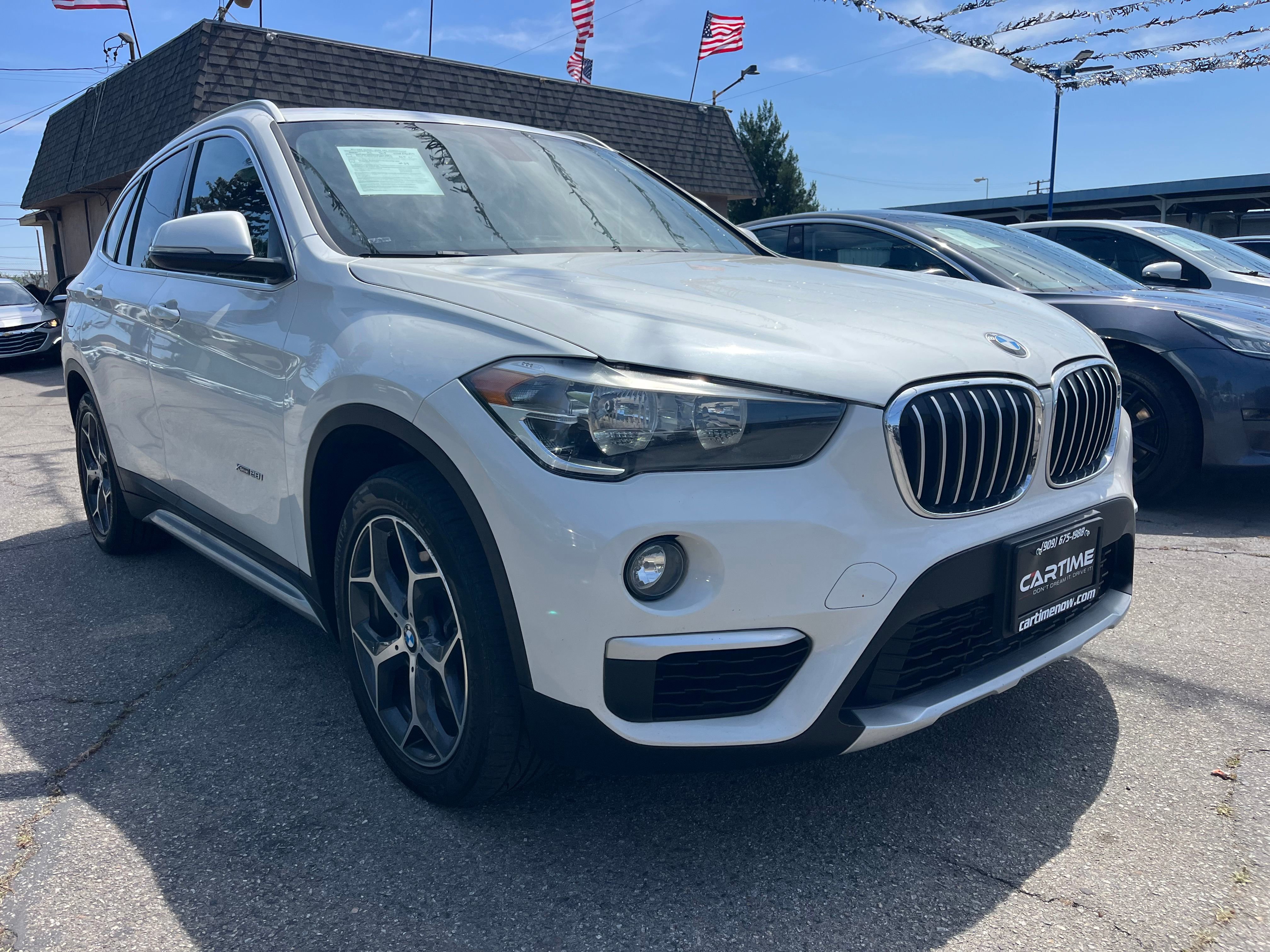 Vehicle image 10 of 74