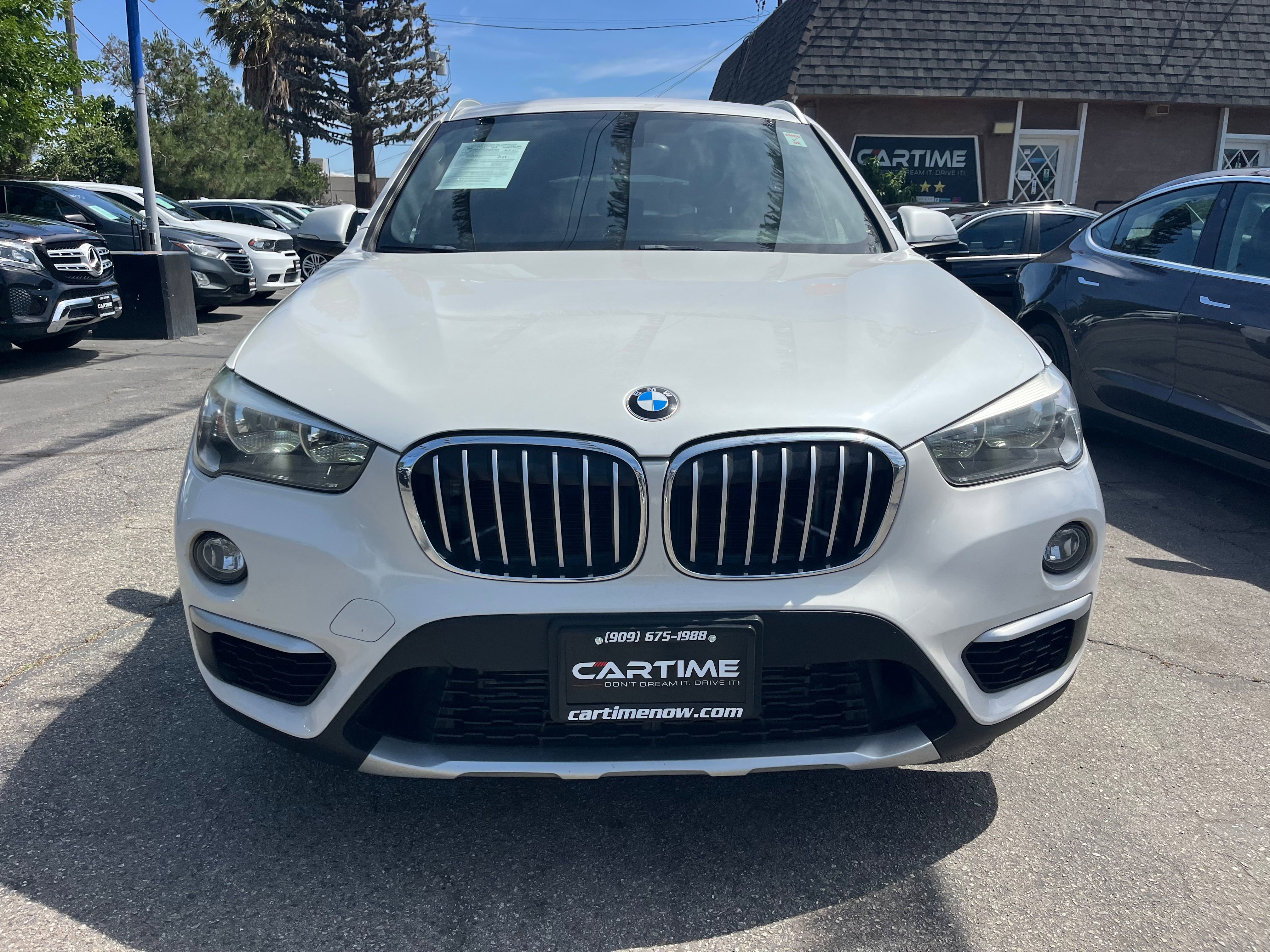 Vehicle image 7 of 74