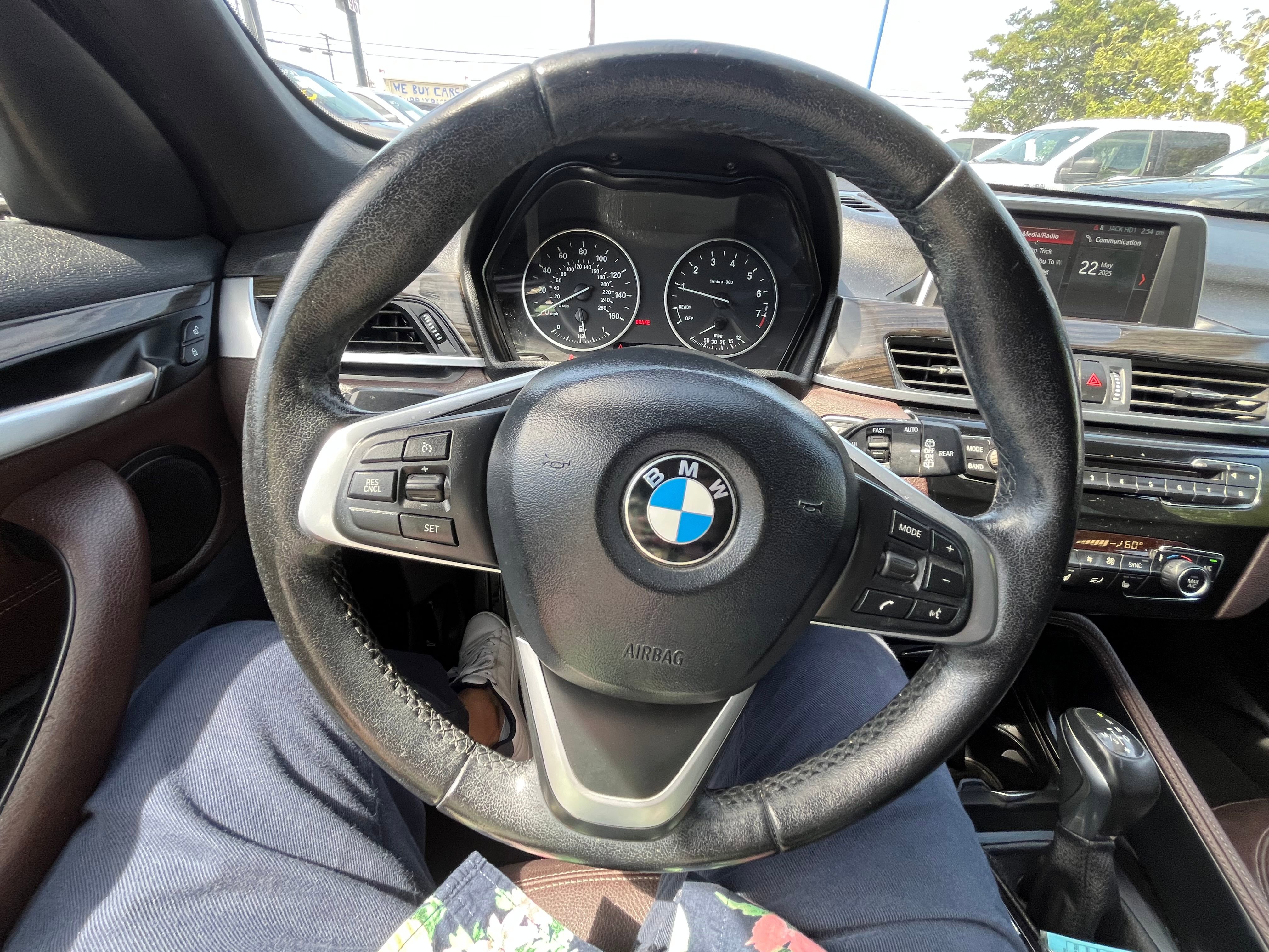 Vehicle image 43 of 74