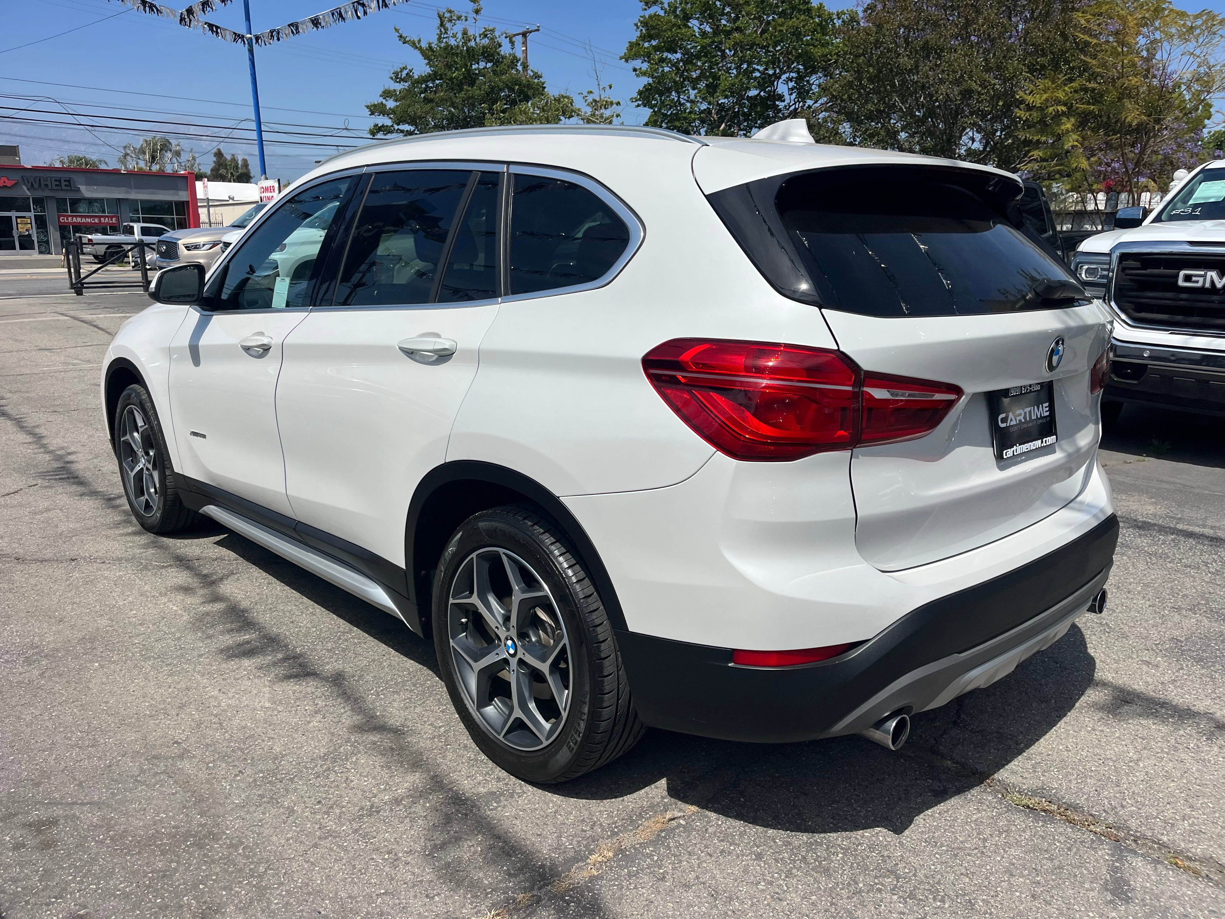 Vehicle image 20 of 74
