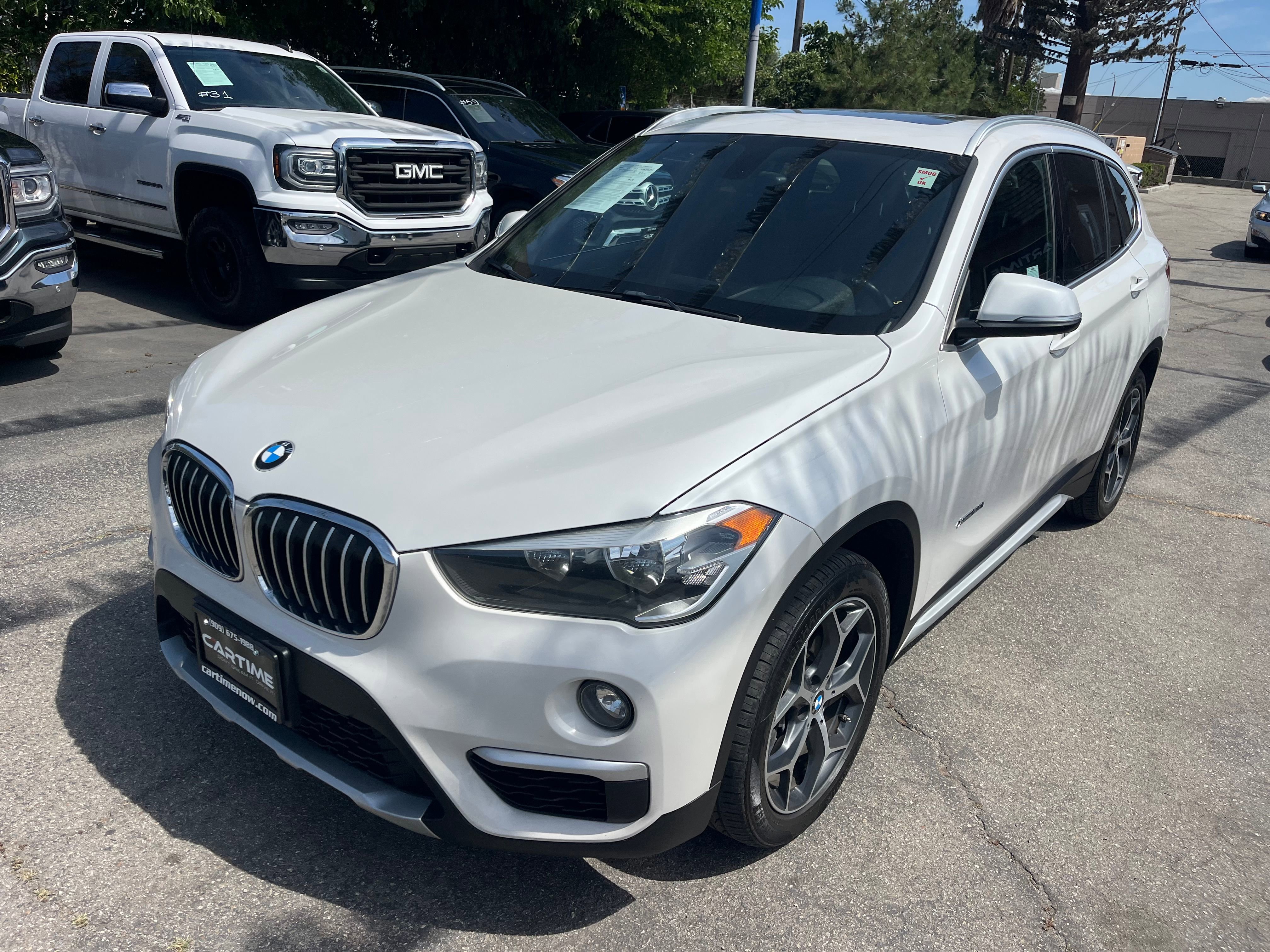 Vehicle image 5 of 74