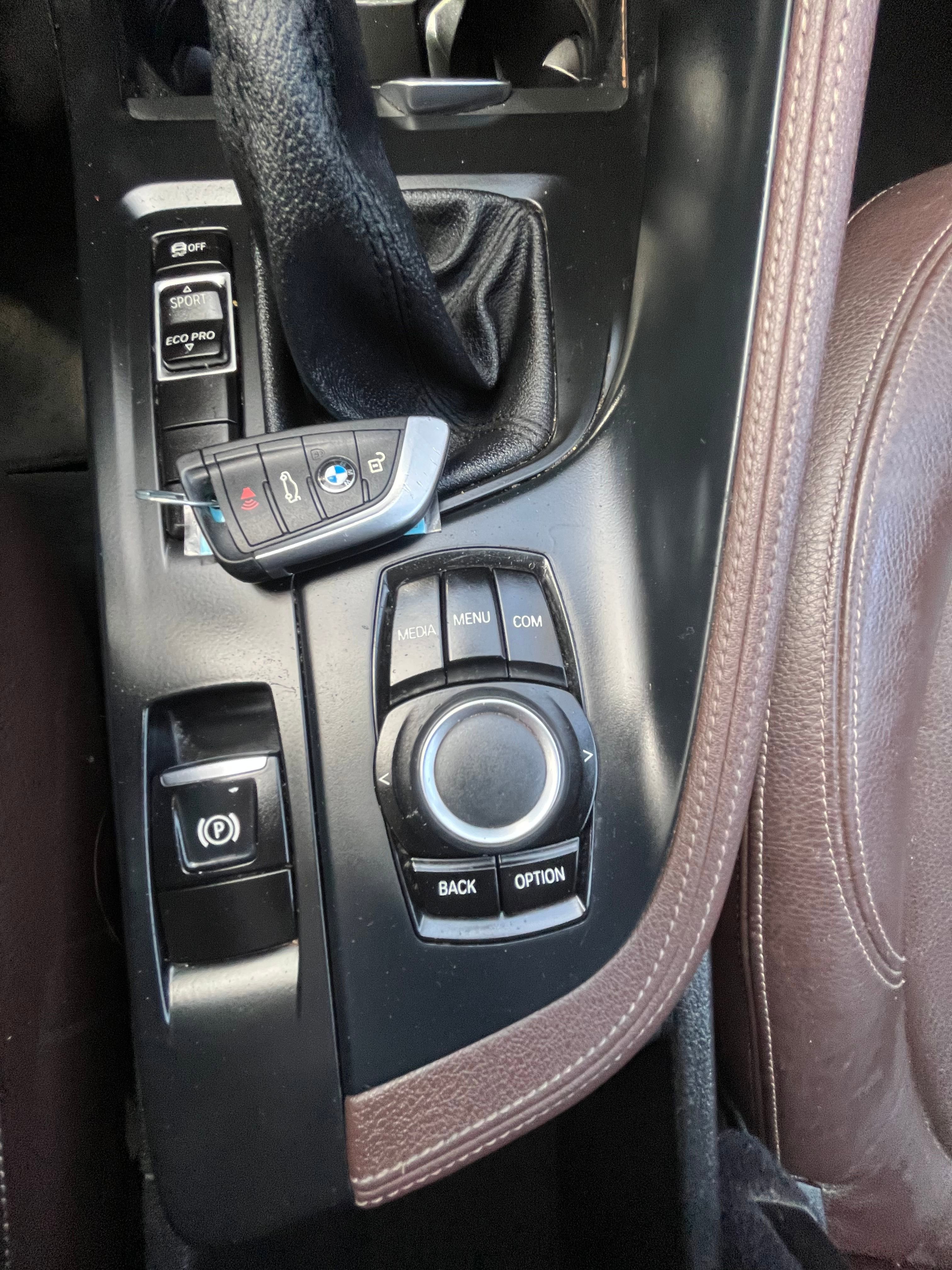 Vehicle image 55 of 74