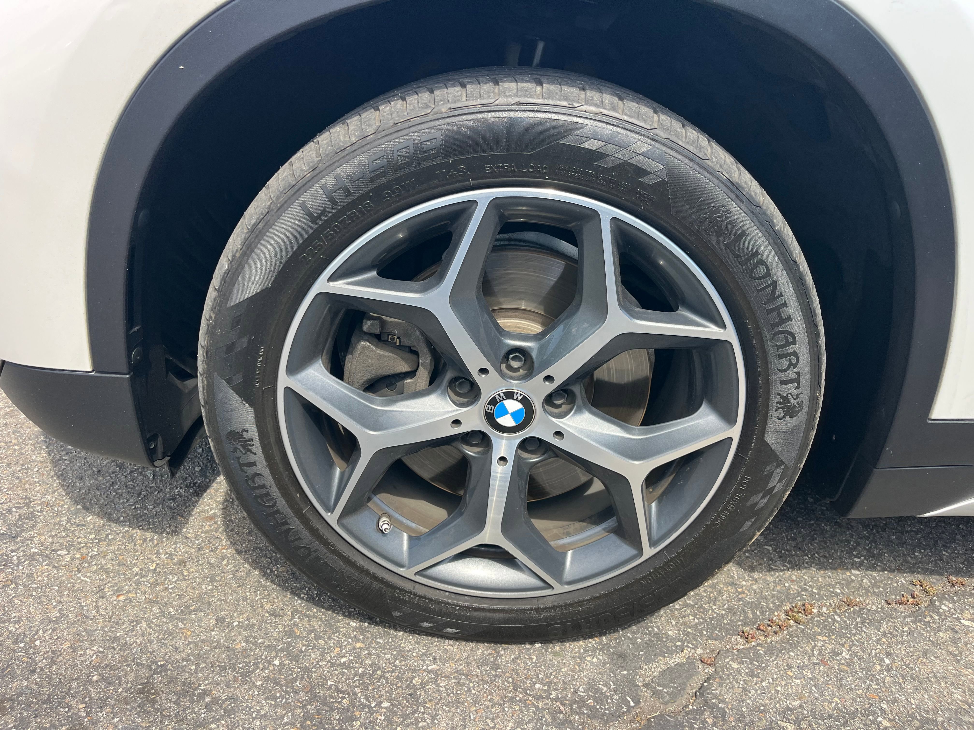 Vehicle image 73 of 74
