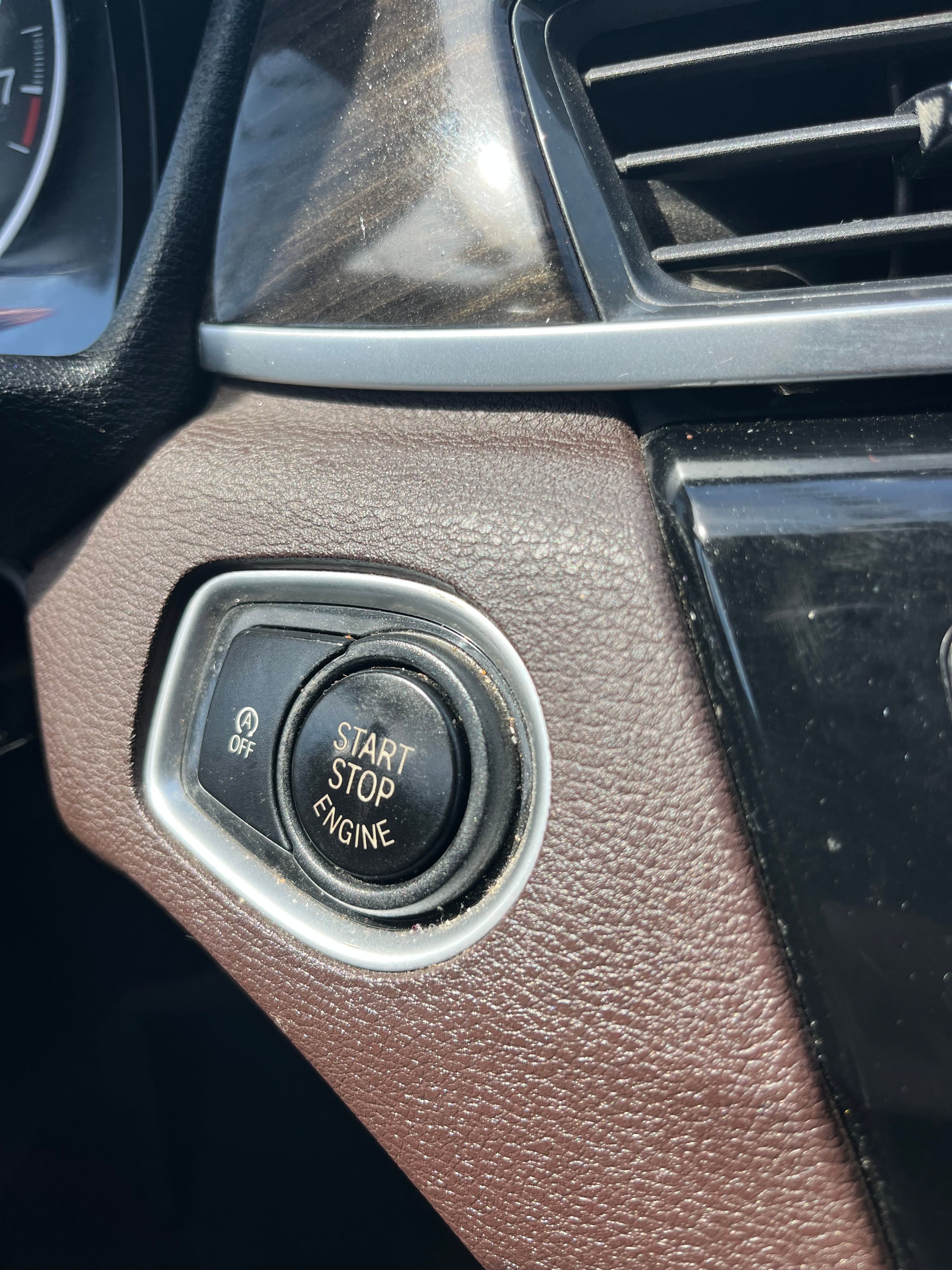 Vehicle image 46 of 74