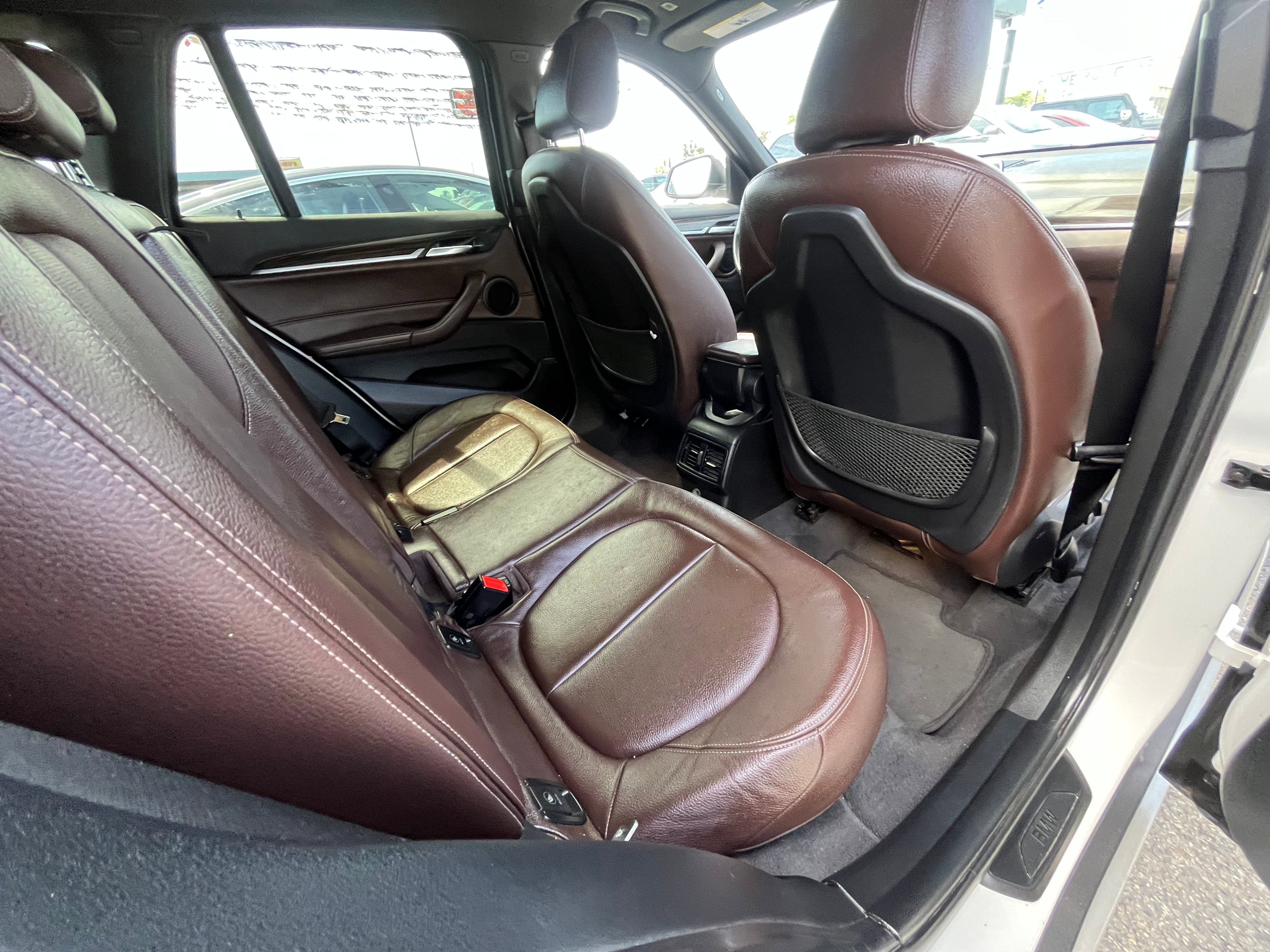 Vehicle image 66 of 74