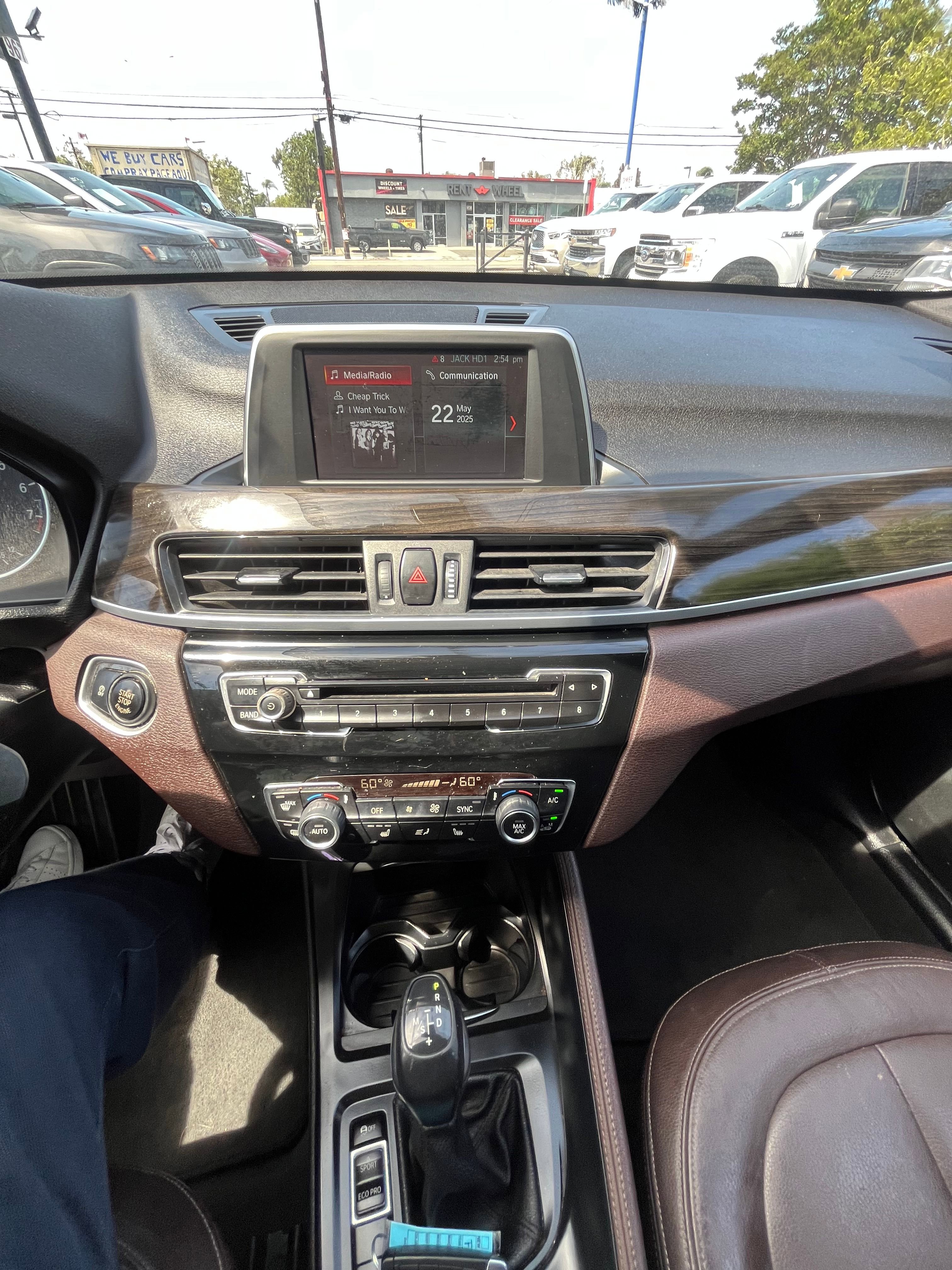 Vehicle image 45 of 74