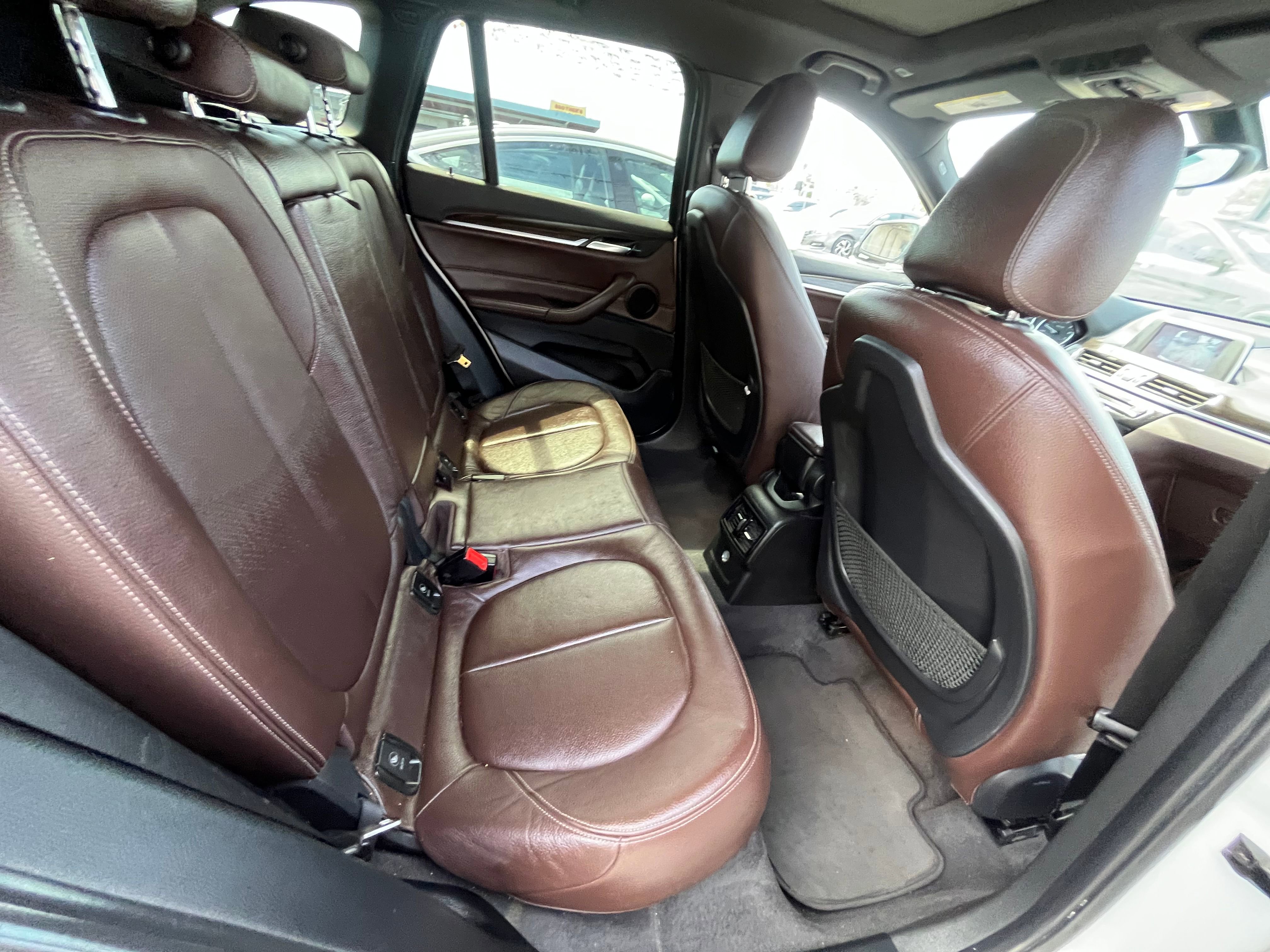 Vehicle image 68 of 74