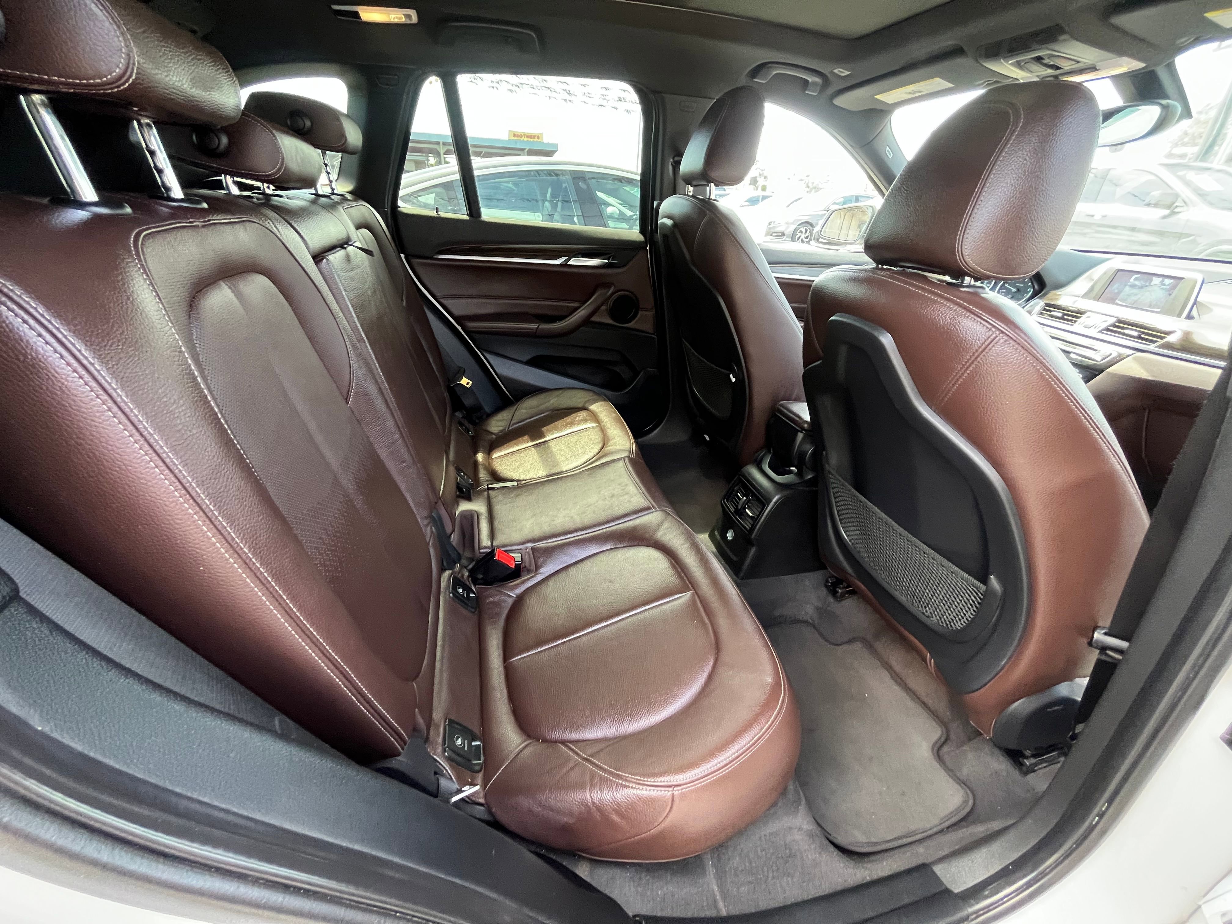 Vehicle image 65 of 74