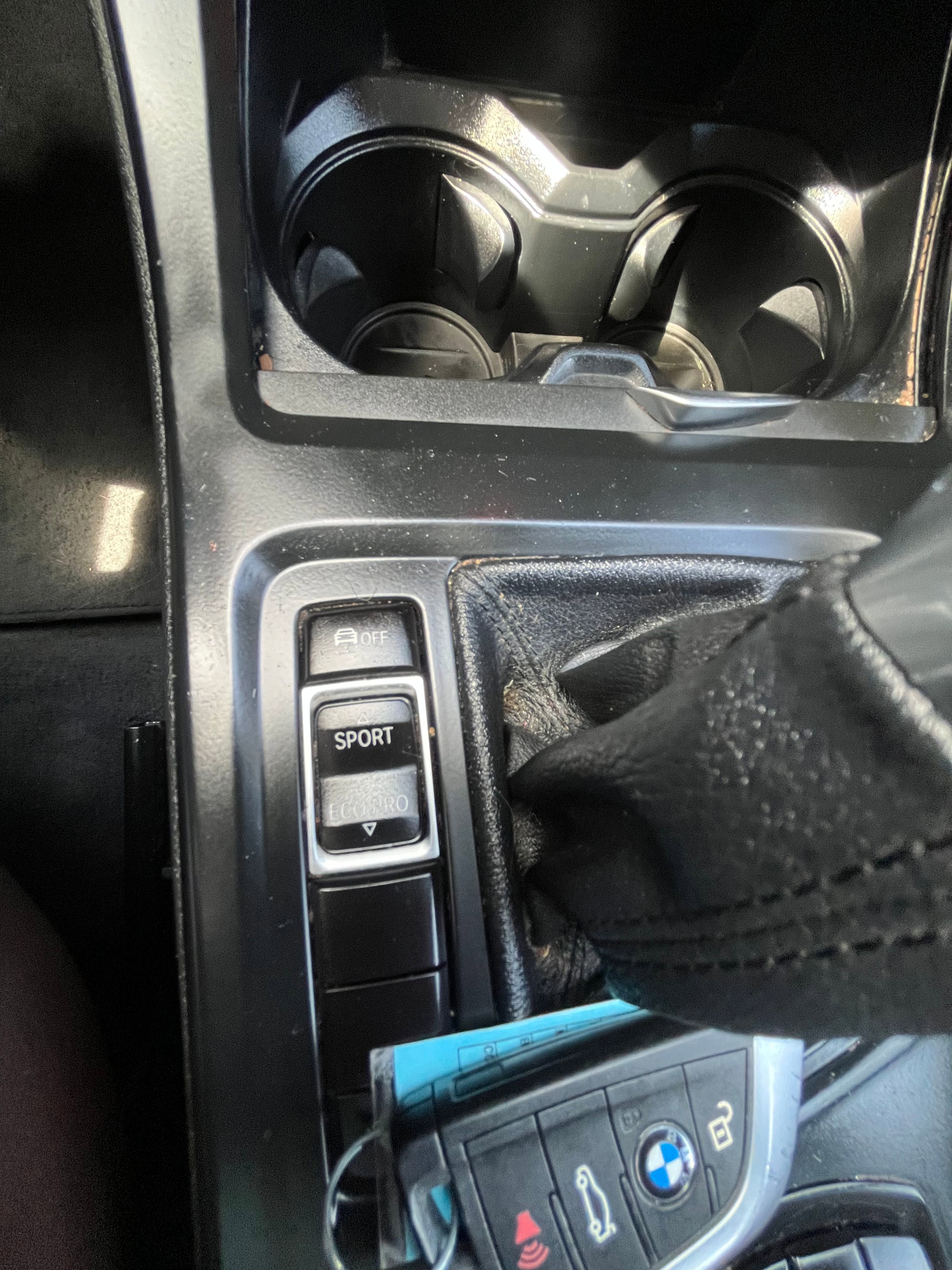 Vehicle image 54 of 74