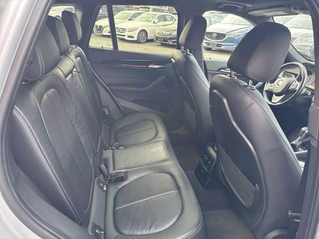 Vehicle image 29 of 30