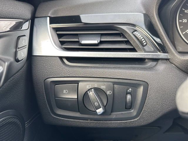 Vehicle image 21 of 30