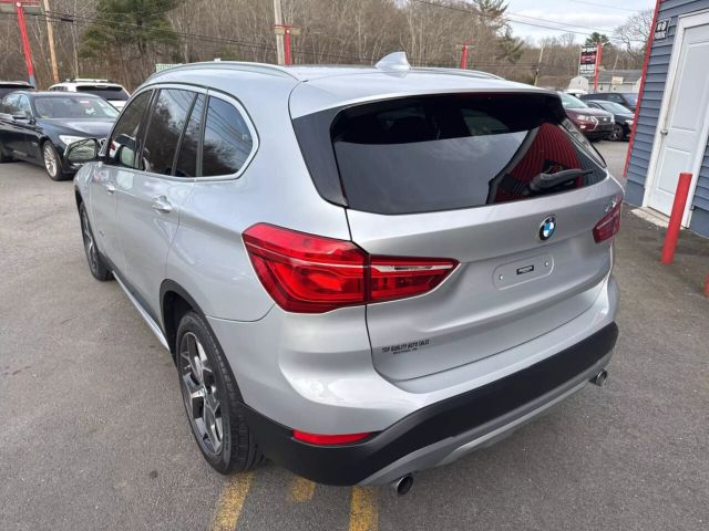 Vehicle image 7 of 30