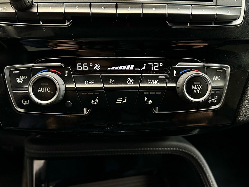 Vehicle image 32 of 40